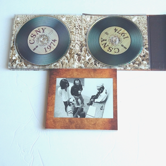 CSNY 1974 (CROSBY, STILLS, NASH & YOUNG)  3-CD + DVD + 198 PAGE BOOKLET - Picture 11 of 12